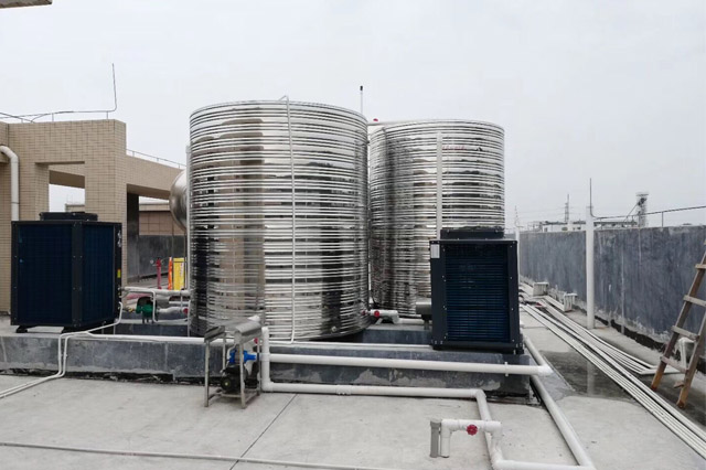 深圳市龍華中英文實驗學校空氣能熱水工程
